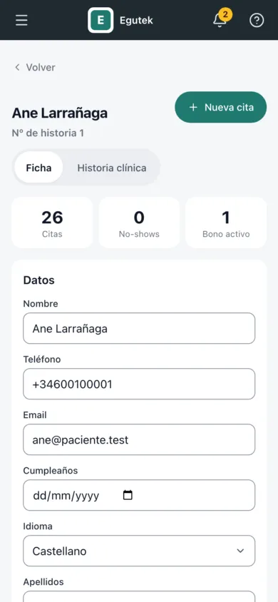 Ficha de una clienta de ejemplo en el móvil
